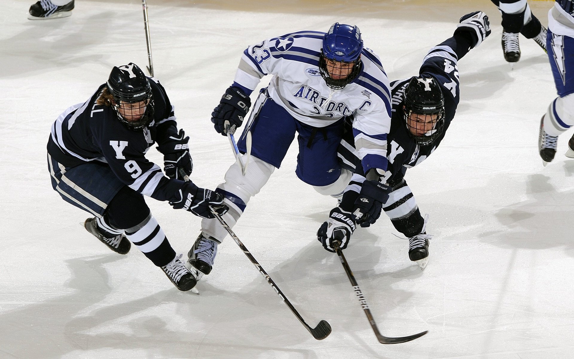 F1新赛季揭幕战之夜，孔德对手的无解方程式