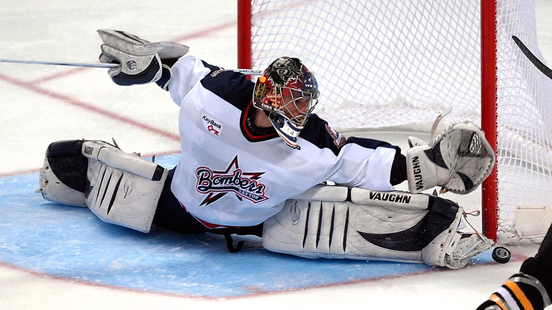 当公牛撞进F1赛道，乔治的不可能翻盘与竞技体育的永恒魔法